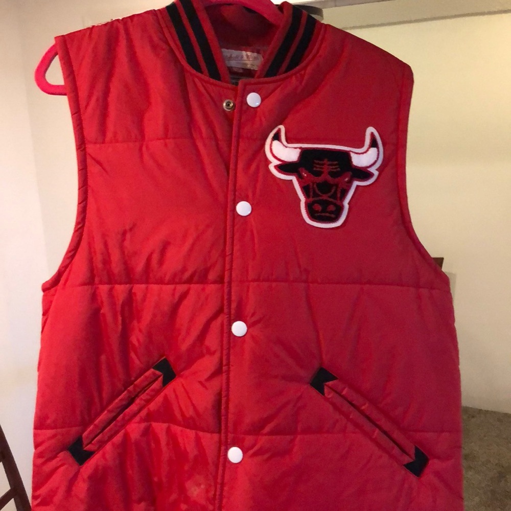 Throwback bulls vest